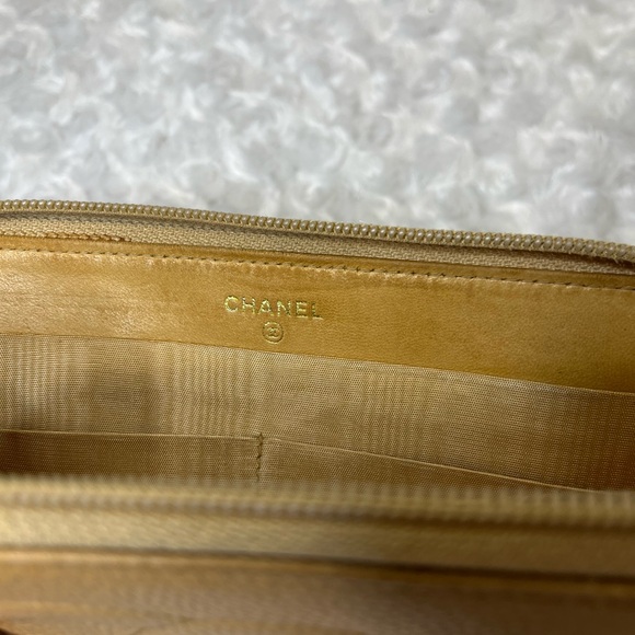 Chanel CC Caviar Leather Zip Around Wallet - Picture 13 of 13